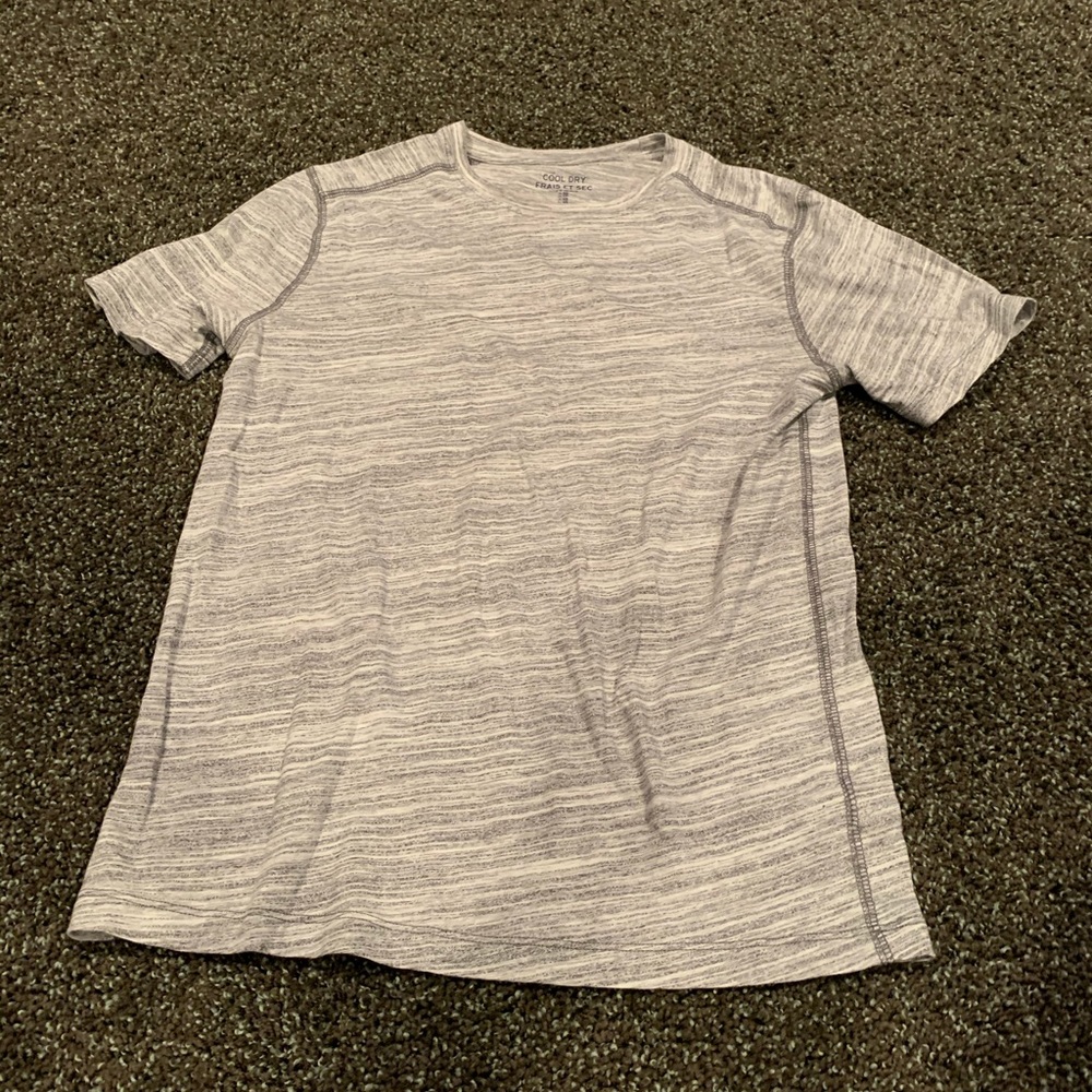 Gap tshirt
